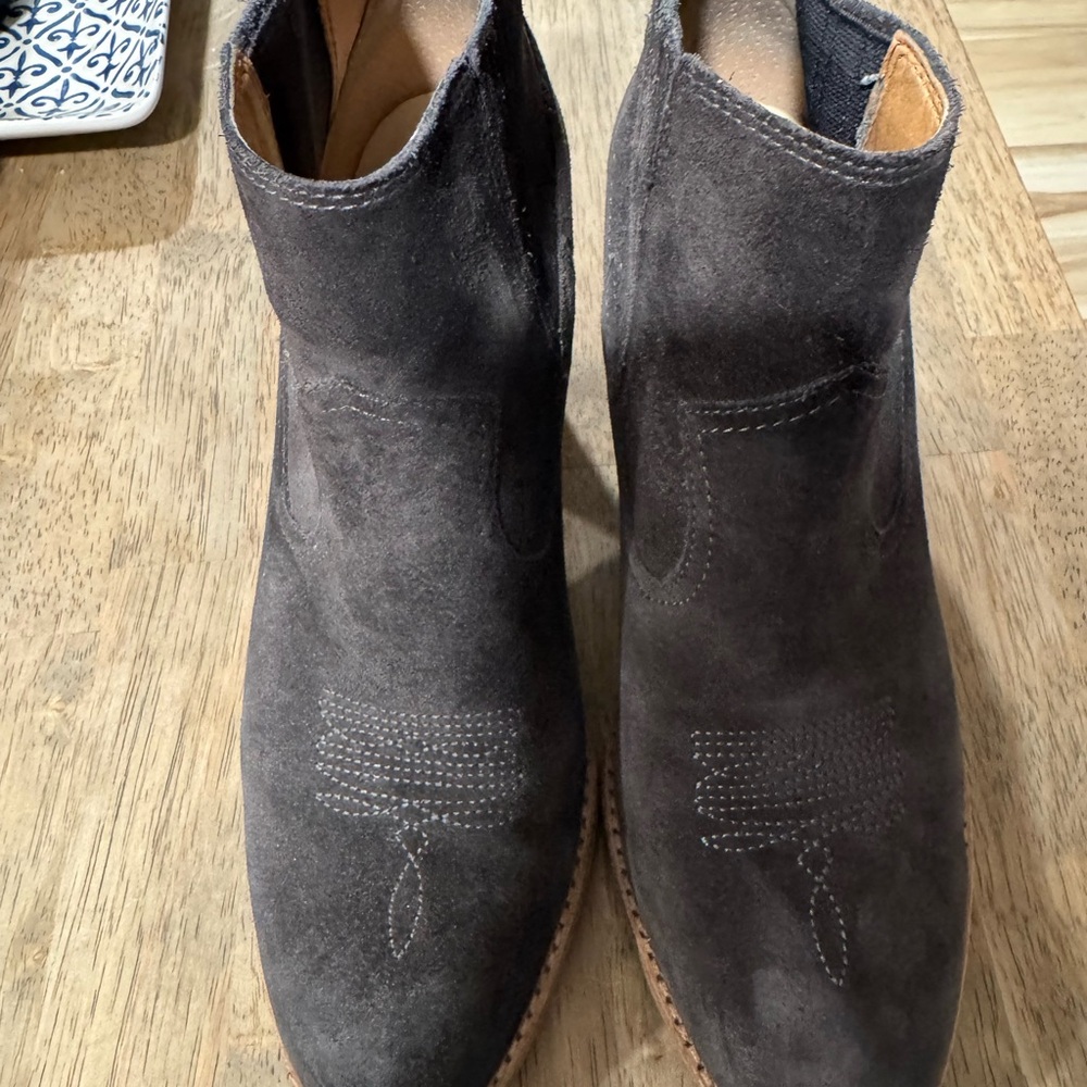 Dolce Vita Charcoal Suede Boots size 10 women’s